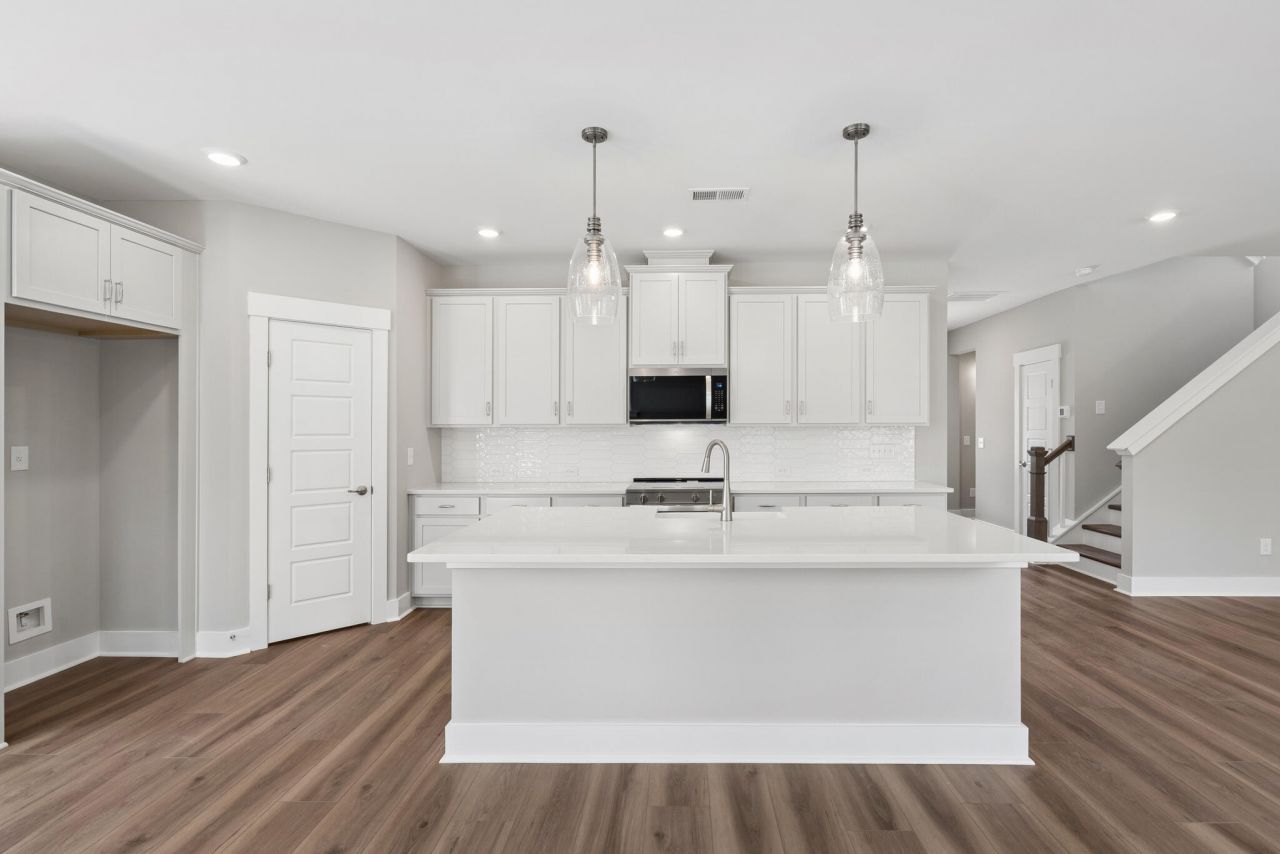 5362 Elder Avenue Photo 9