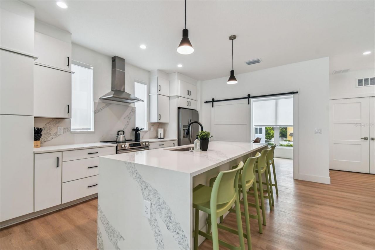 3840 Pompano Drive Se, Saint Petersburg, FL 33705 Photo