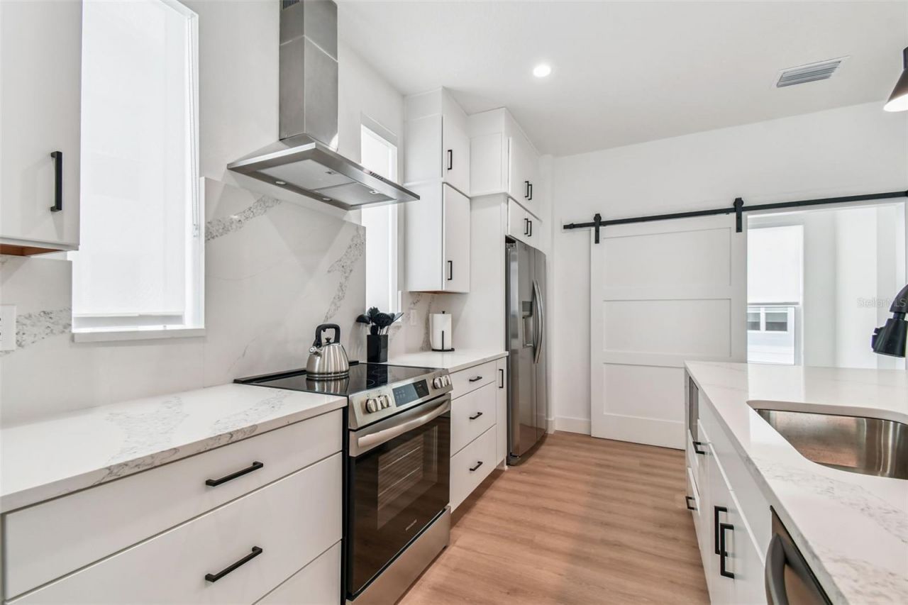 3840 Pompano Drive Se, Saint Petersburg, FL 33705 Photo