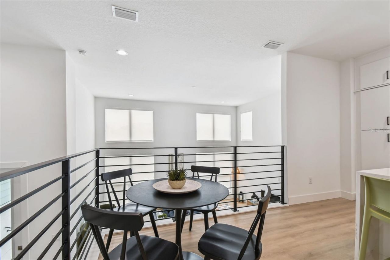 3840 Pompano Drive Se, Saint Petersburg, FL 33705 Photo