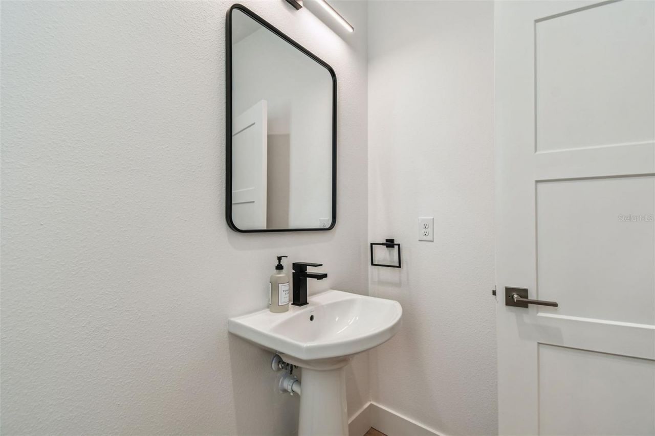 3840 Pompano Drive Se, Saint Petersburg, FL 33705 Photo