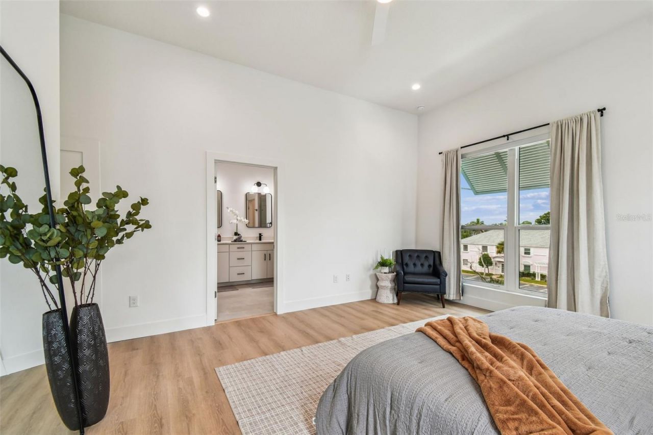 3840 Pompano Drive Se, Saint Petersburg, FL 33705 Photo