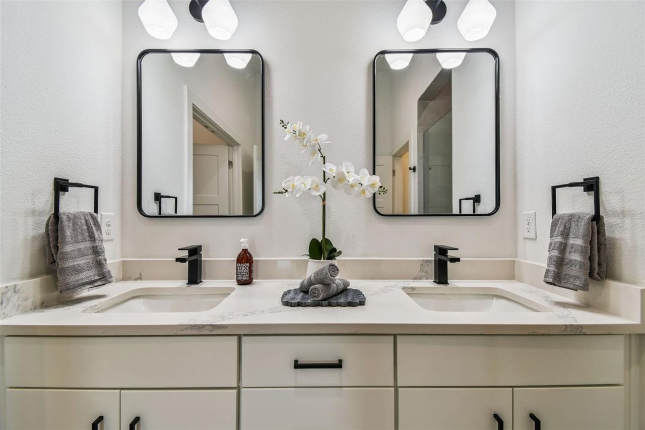 3840 Pompano Drive Se, Saint Petersburg, FL 33705 Photo