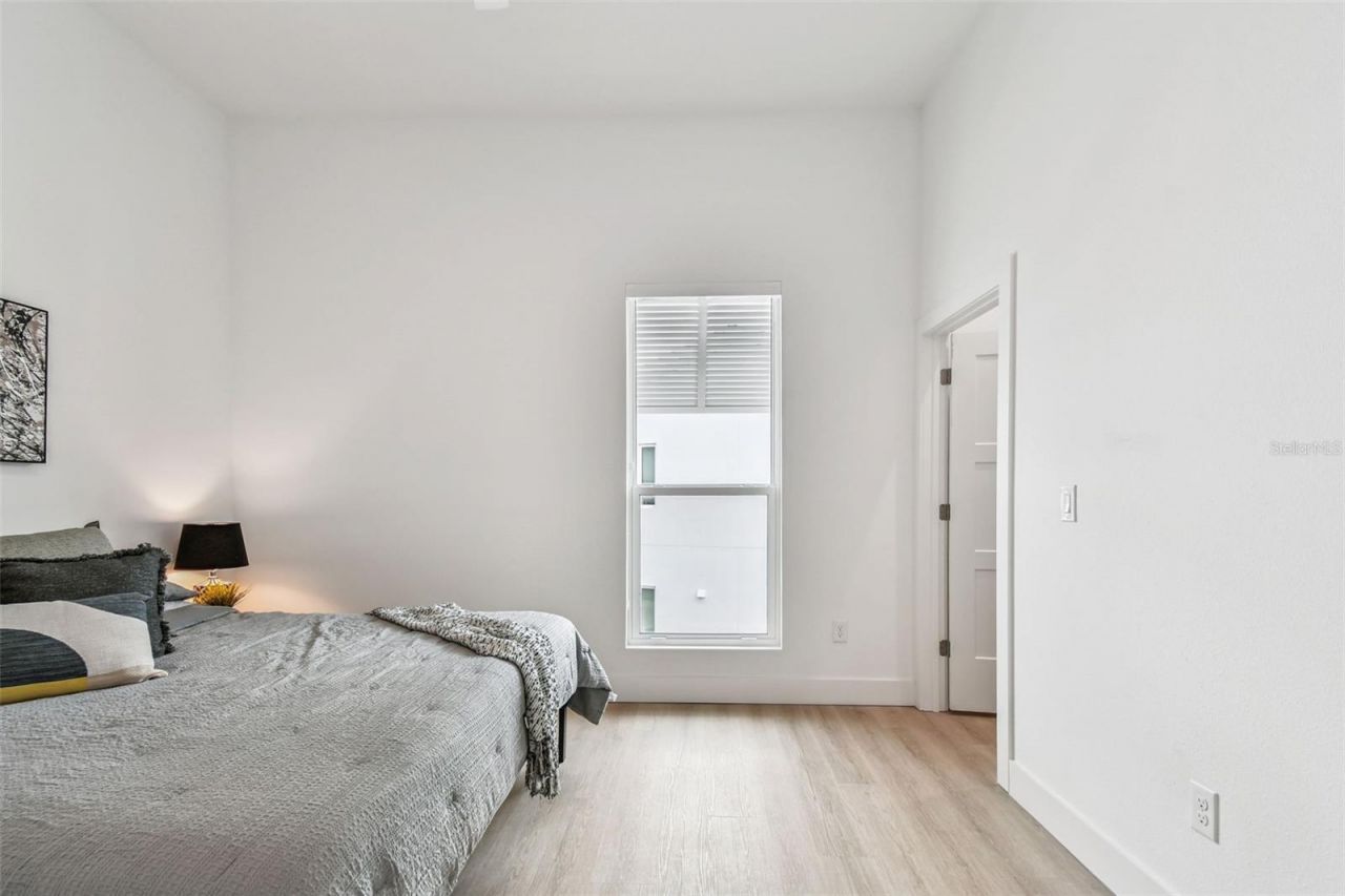 3840 Pompano Drive Se, Saint Petersburg, FL 33705 Photo