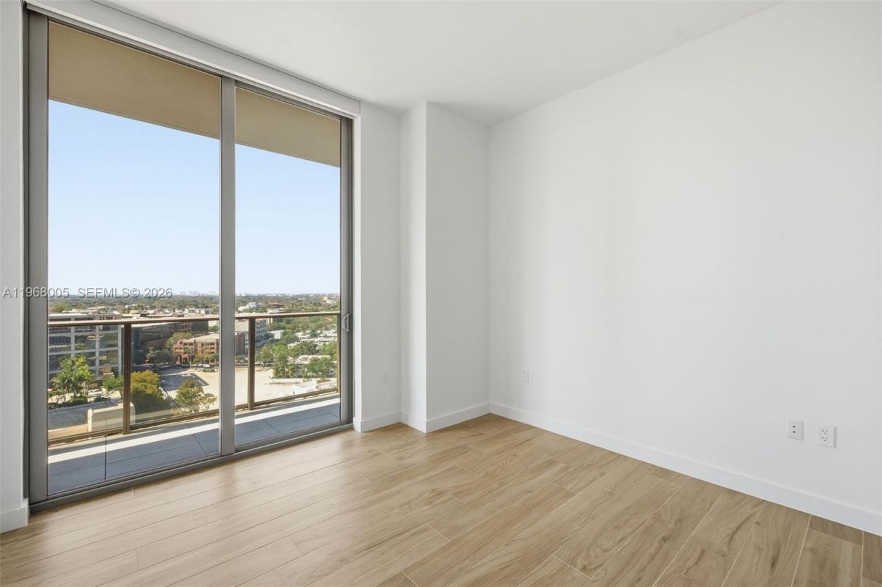 2678 Tigertail Ave, Unit 1501, Miami, FL 33133 Photo