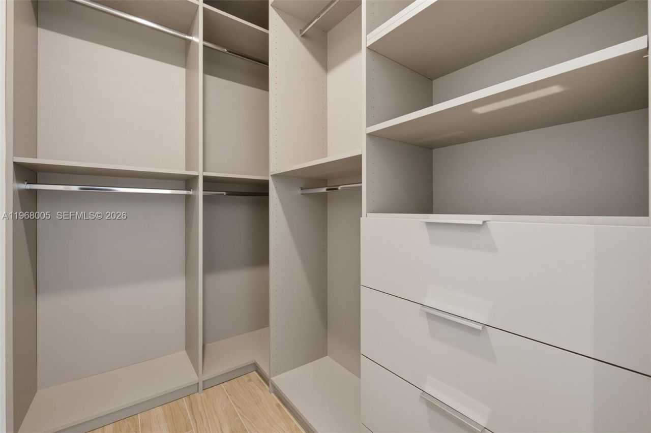 2678 Tigertail Ave, Unit 1501, Miami, FL 33133 Photo