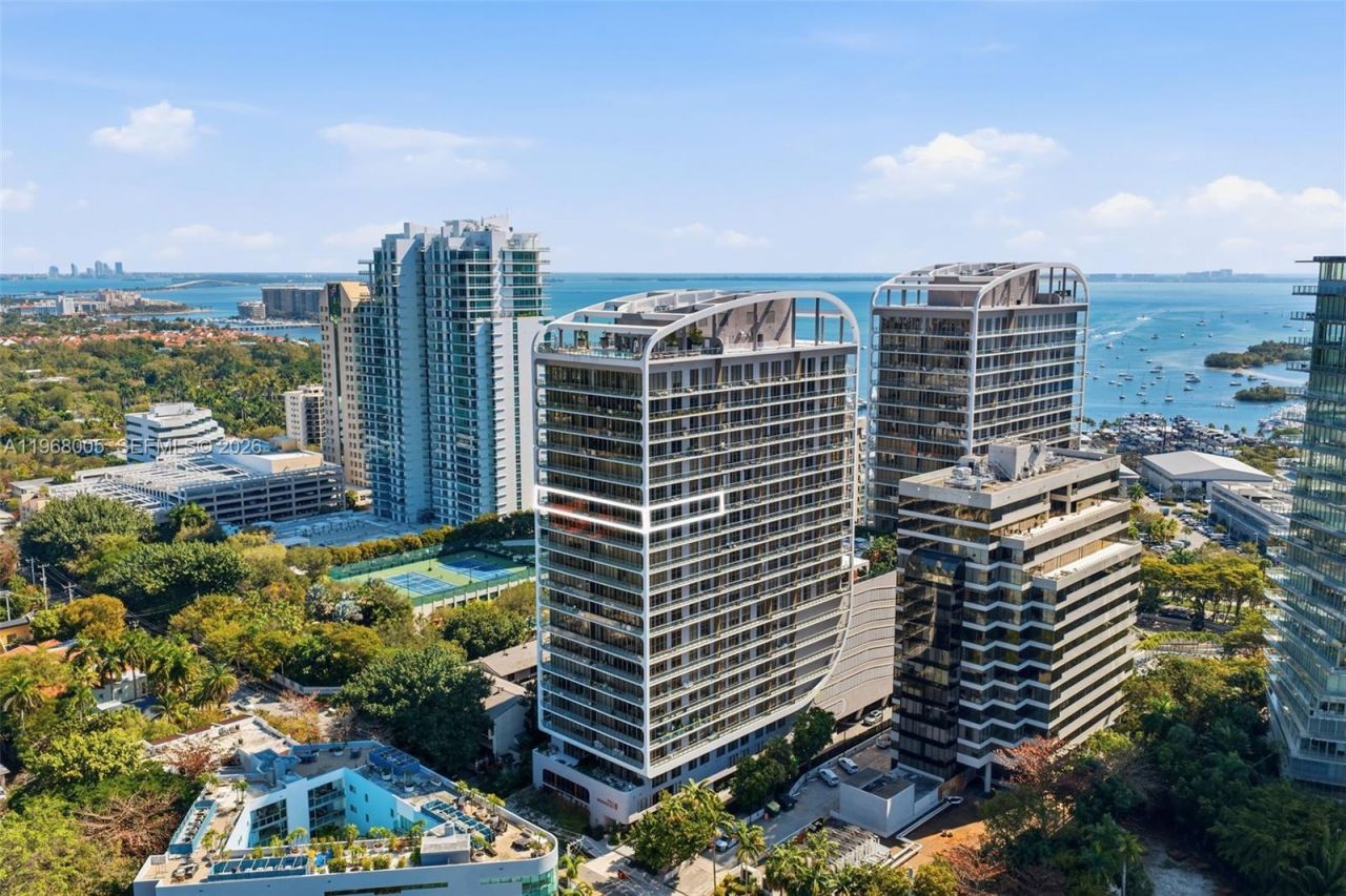 2678 Tigertail Ave, Unit 1501, Miami, FL 33133 Photo