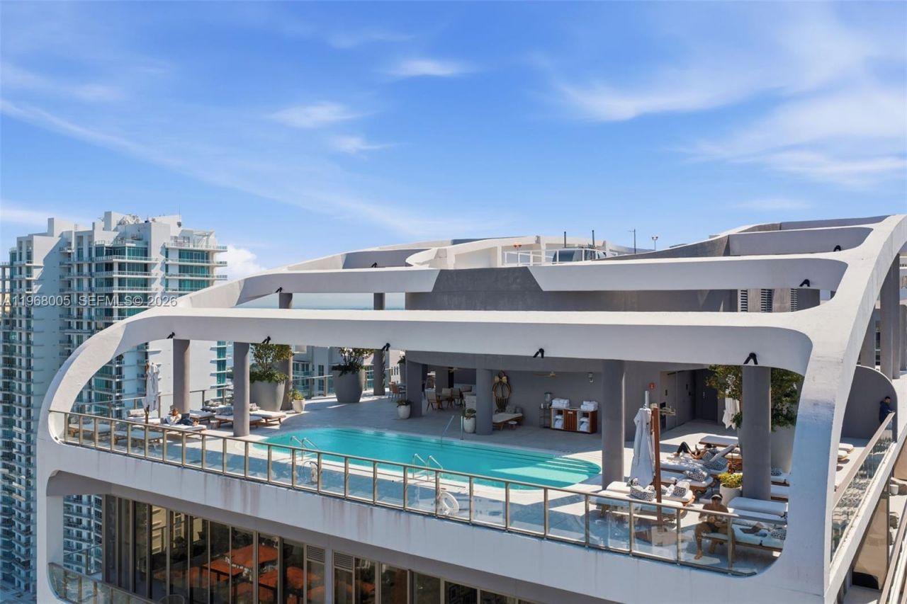 2678 Tigertail Ave, Unit 1501, Miami, FL 33133 Photo