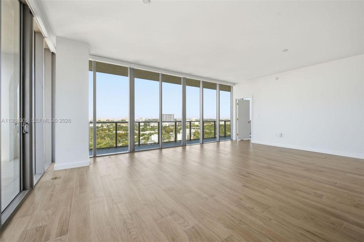 2678 Tigertail Ave, Unit 1501, Miami, FL 33133 Photo