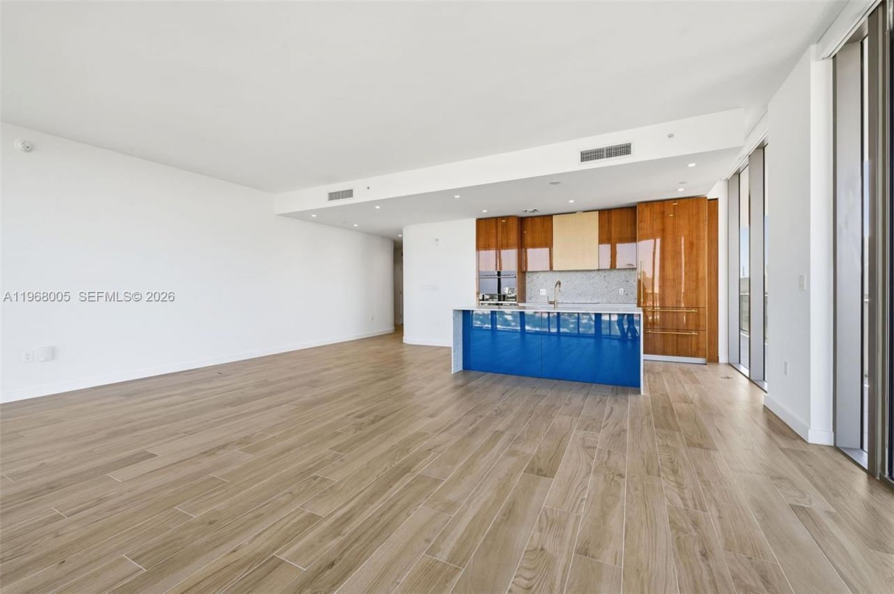 2678 Tigertail Ave, Unit 1501, Miami, FL 33133 Photo