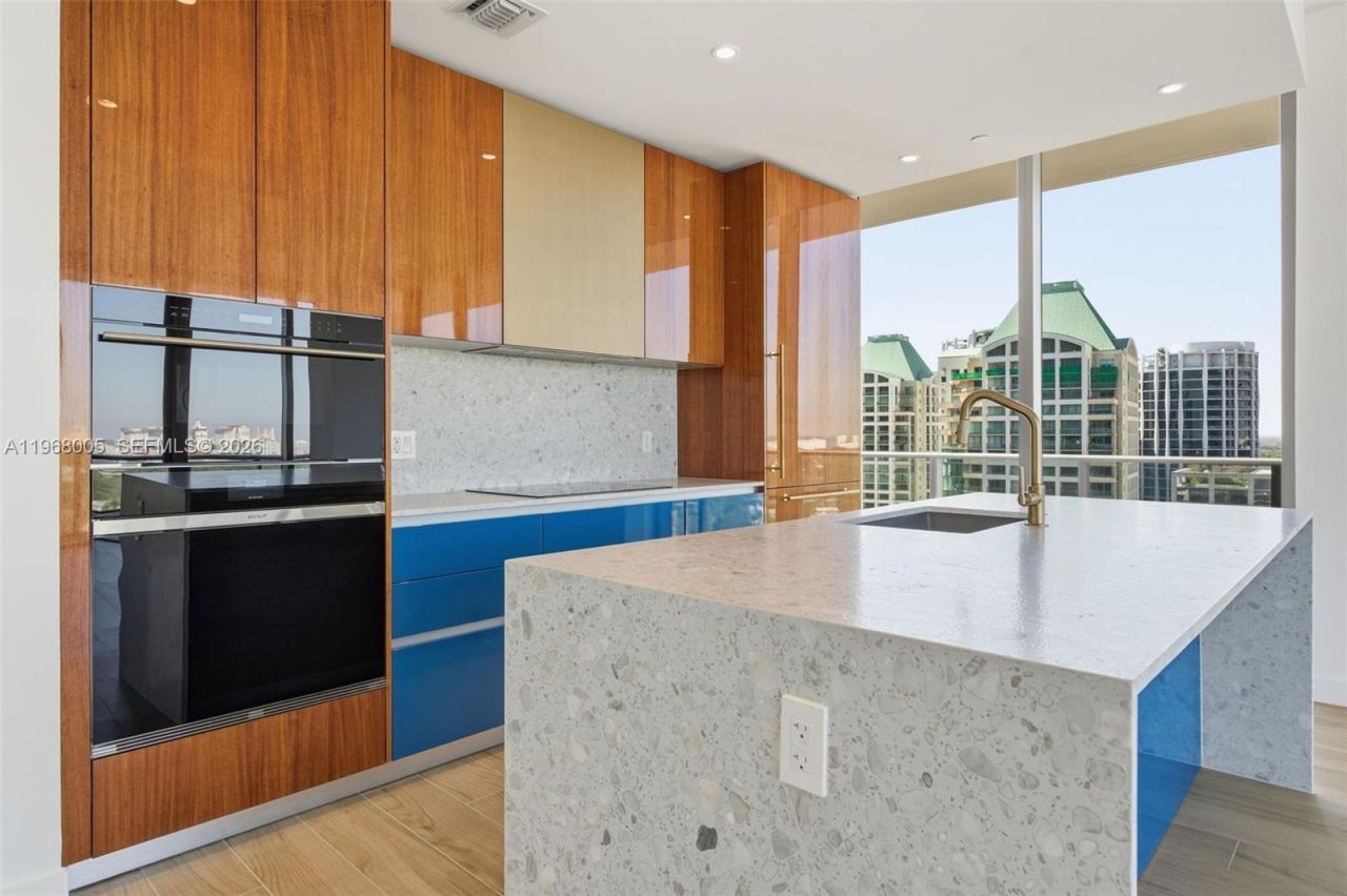 2678 Tigertail Ave, Unit 1501, Miami, FL 33133 Photo