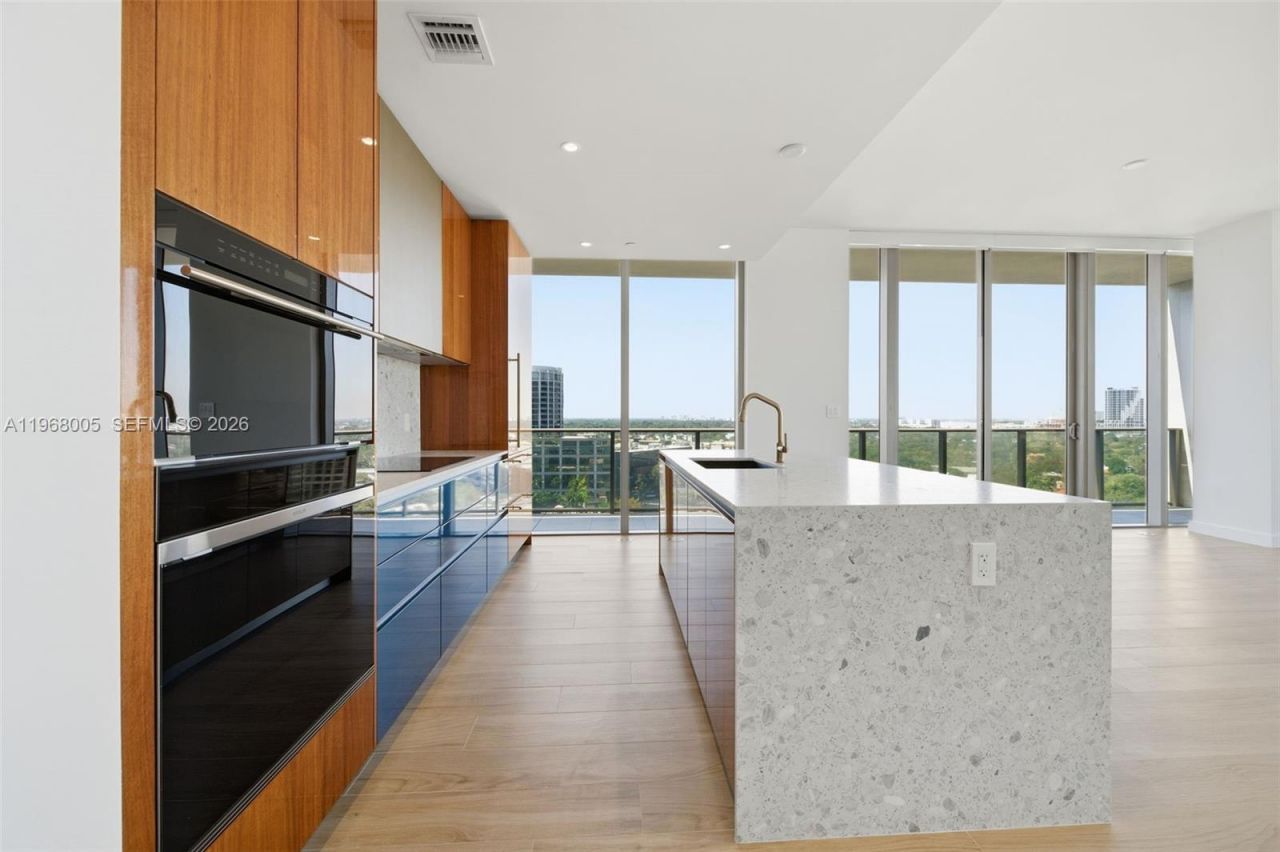 2678 Tigertail Ave, Unit 1501, Miami, FL 33133 Photo