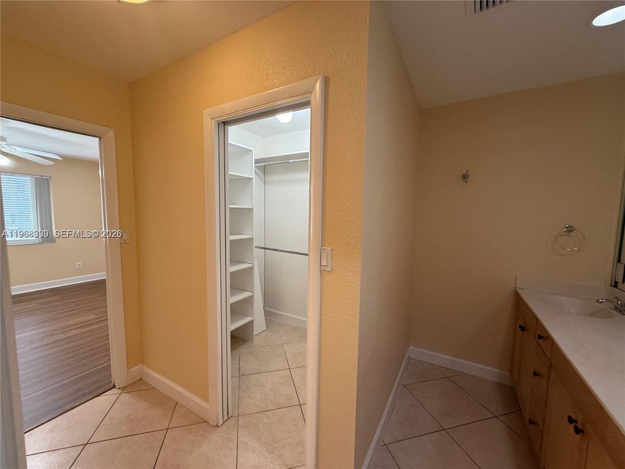 2271 SW 30th Ter, Fort Lauderdale, FL 33312 Photo
