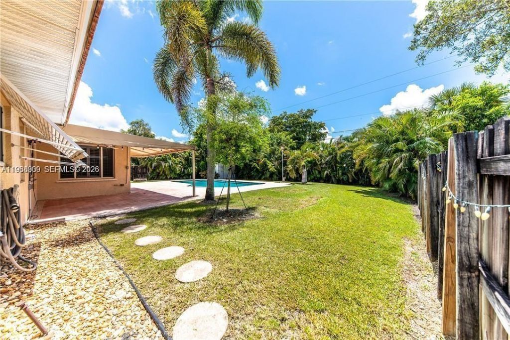 2271 SW 30th Ter, Fort Lauderdale, FL 33312 Photo
