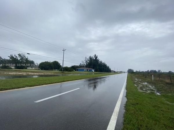 527 N Nelson Rd N, Cape Coral, FL 33993
