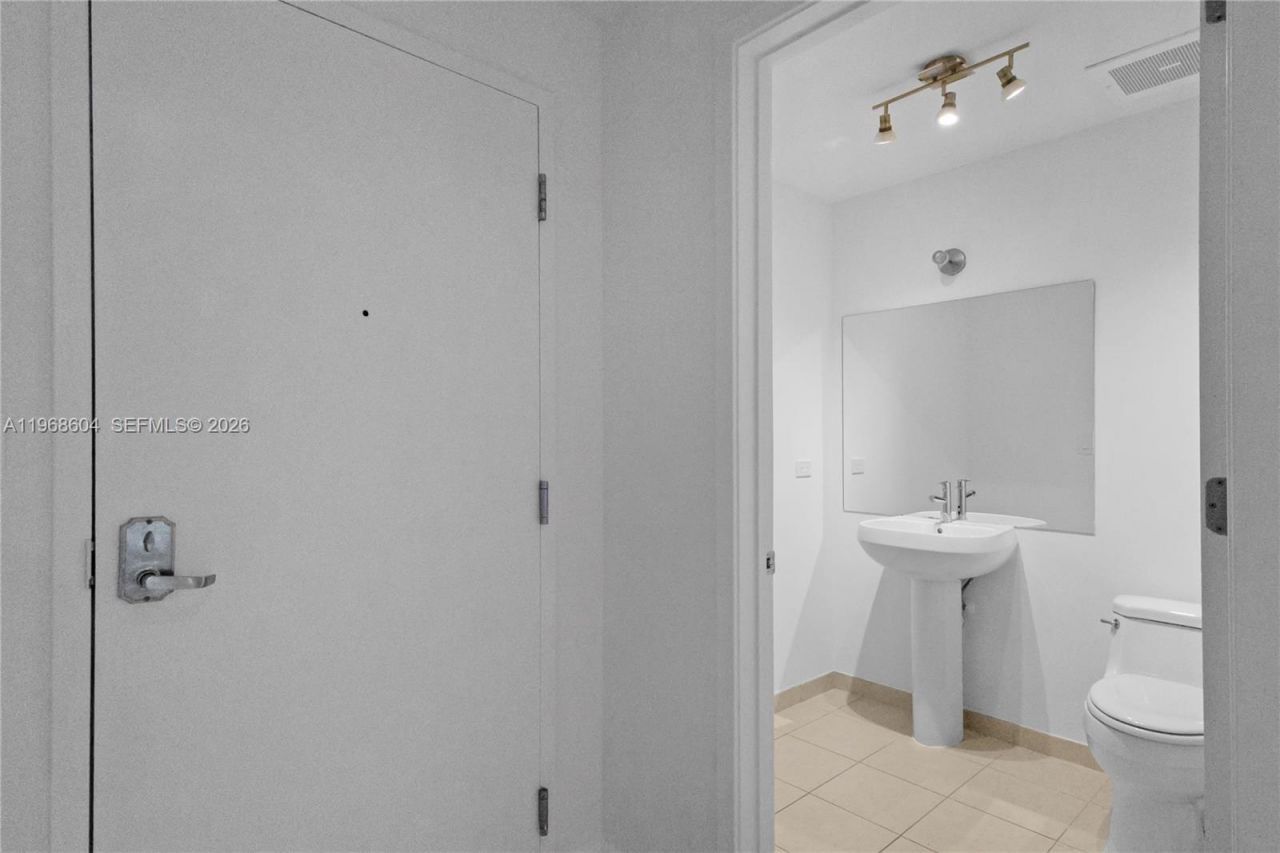 3301 NE 1st Ave , Unit H1108, Miami, FL 33137 Photo