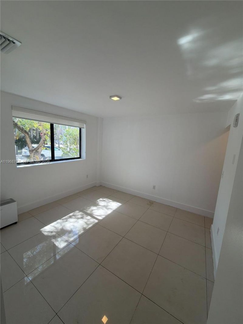 829 SW 18th Ave , Unit 109, Miami, FL 33135 Photo