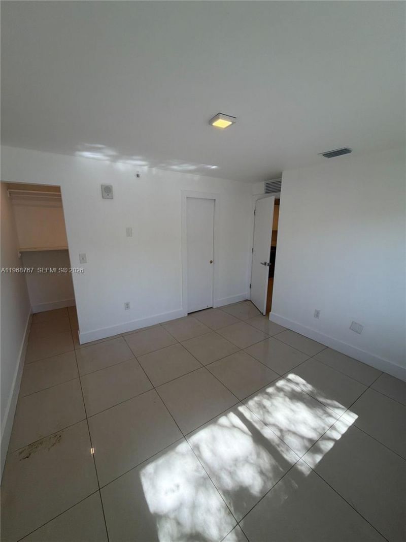 829 SW 18th Ave , Unit 109, Miami, FL 33135 Photo
