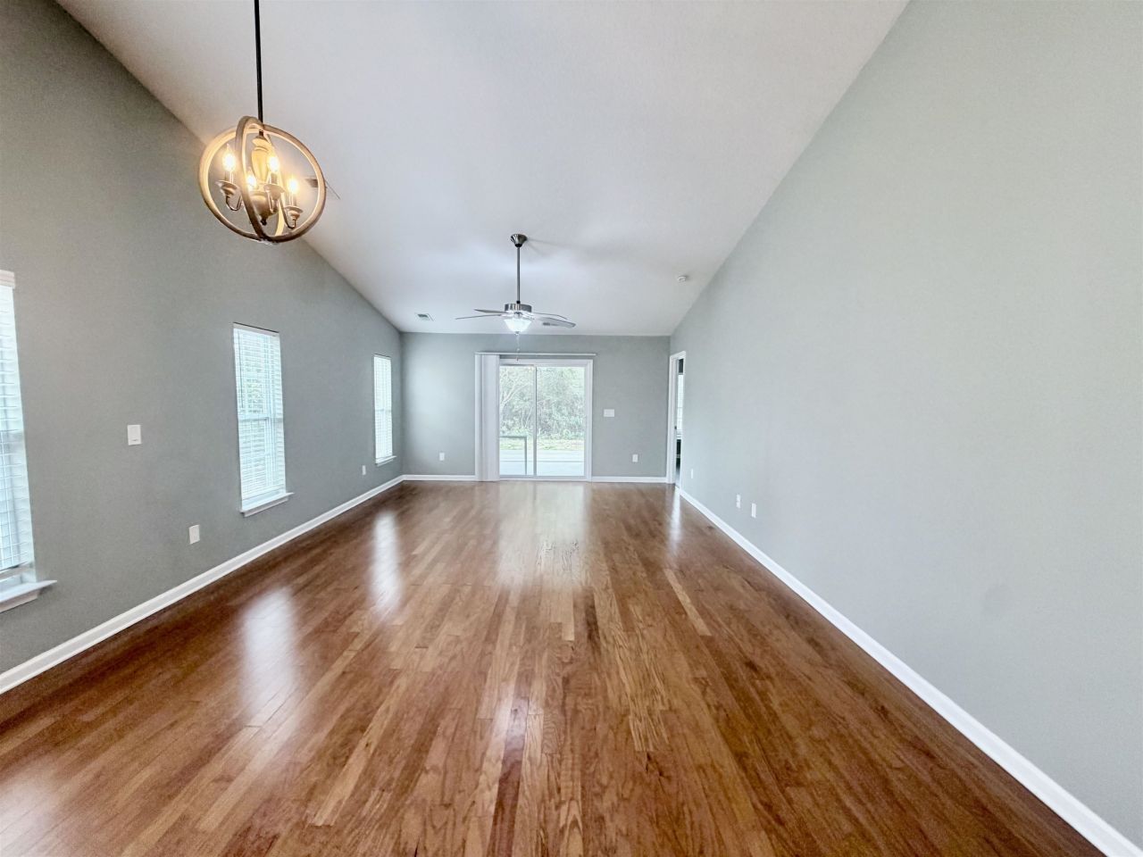 368 Stafford Dr. Photo 10