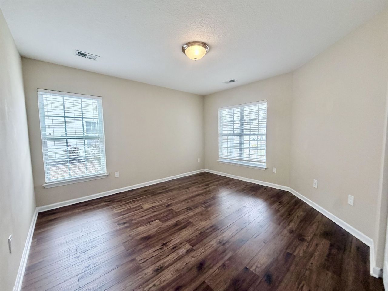 368 Stafford Dr. Photo 12