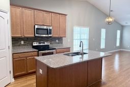 368 Stafford Dr. photo 4