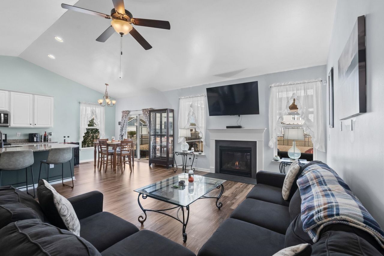 1076 Caprisia Loop  Photo 13