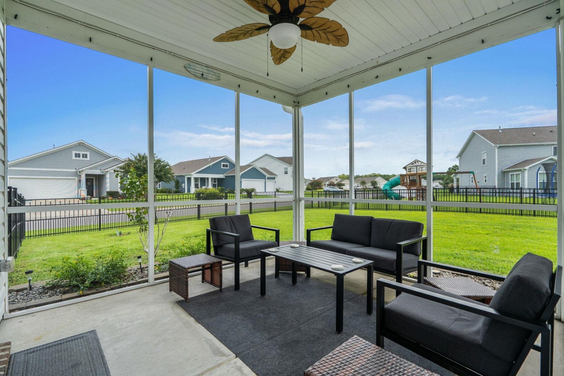1076 Caprisia Loop Photo 26