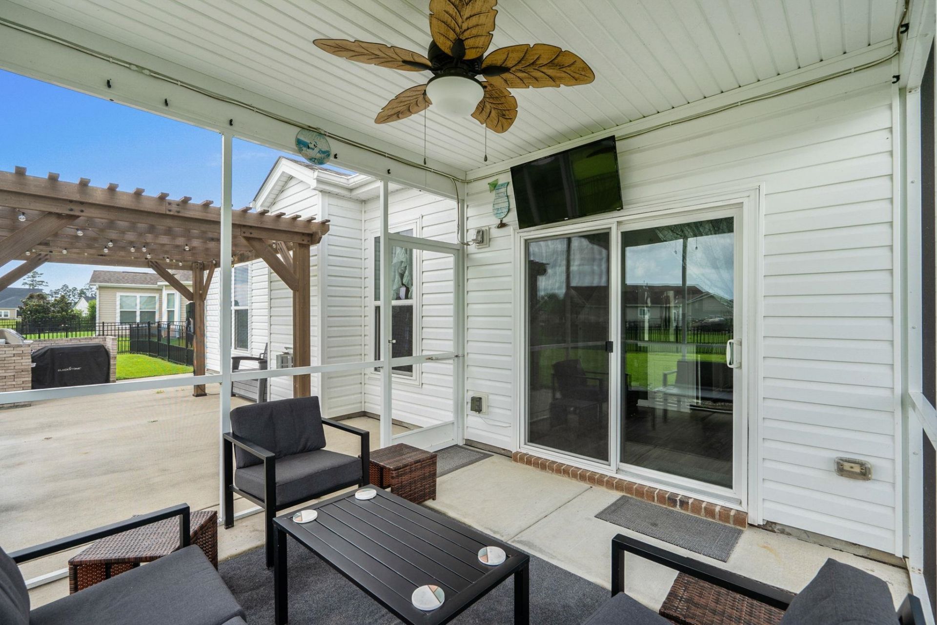 1076 Caprisia Loop Photo 28