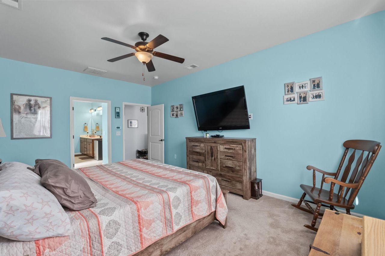 1076 Caprisia Loop  Photo 35