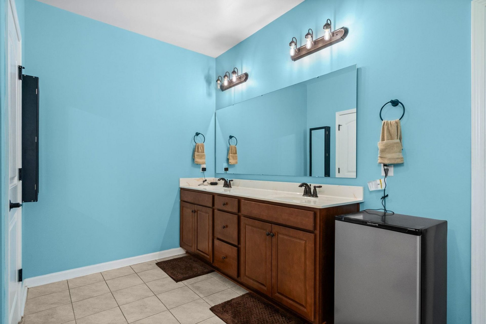 1076 Caprisia Loop Photo 44