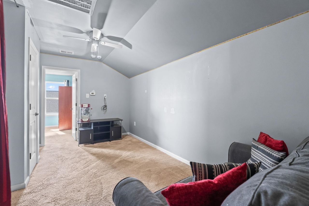 1076 Caprisia Loop  Photo 47