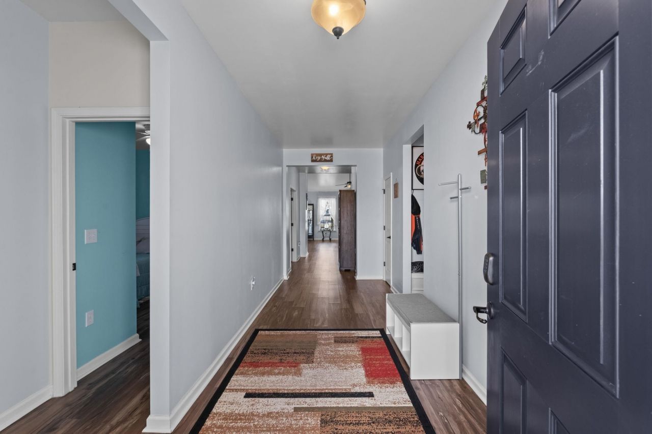 1076 Caprisia Loop  Photo 9