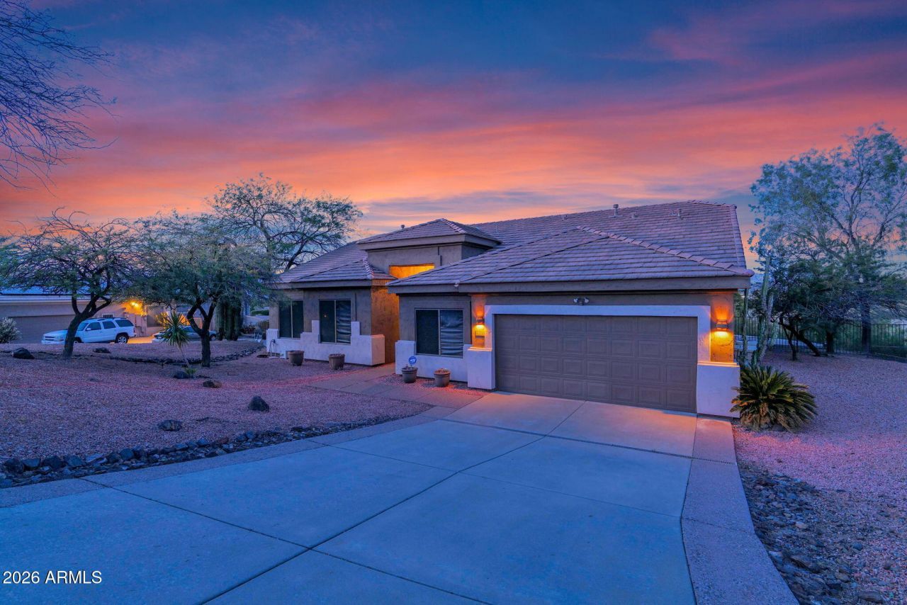 18 E Paint Your Wagon Trail, Phoenix, AZ 85085 Main Photo