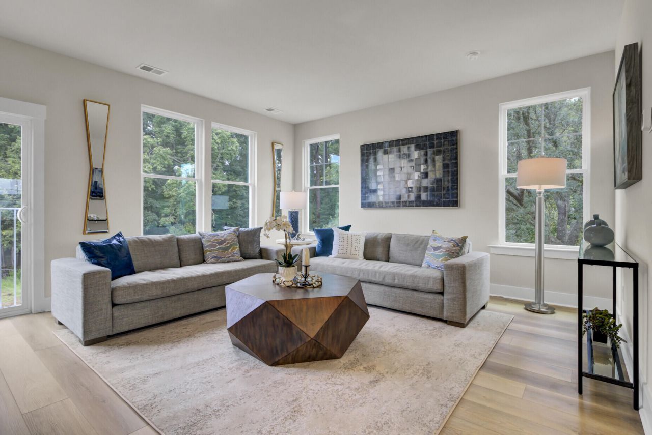 414 Caledon Court Photo 15