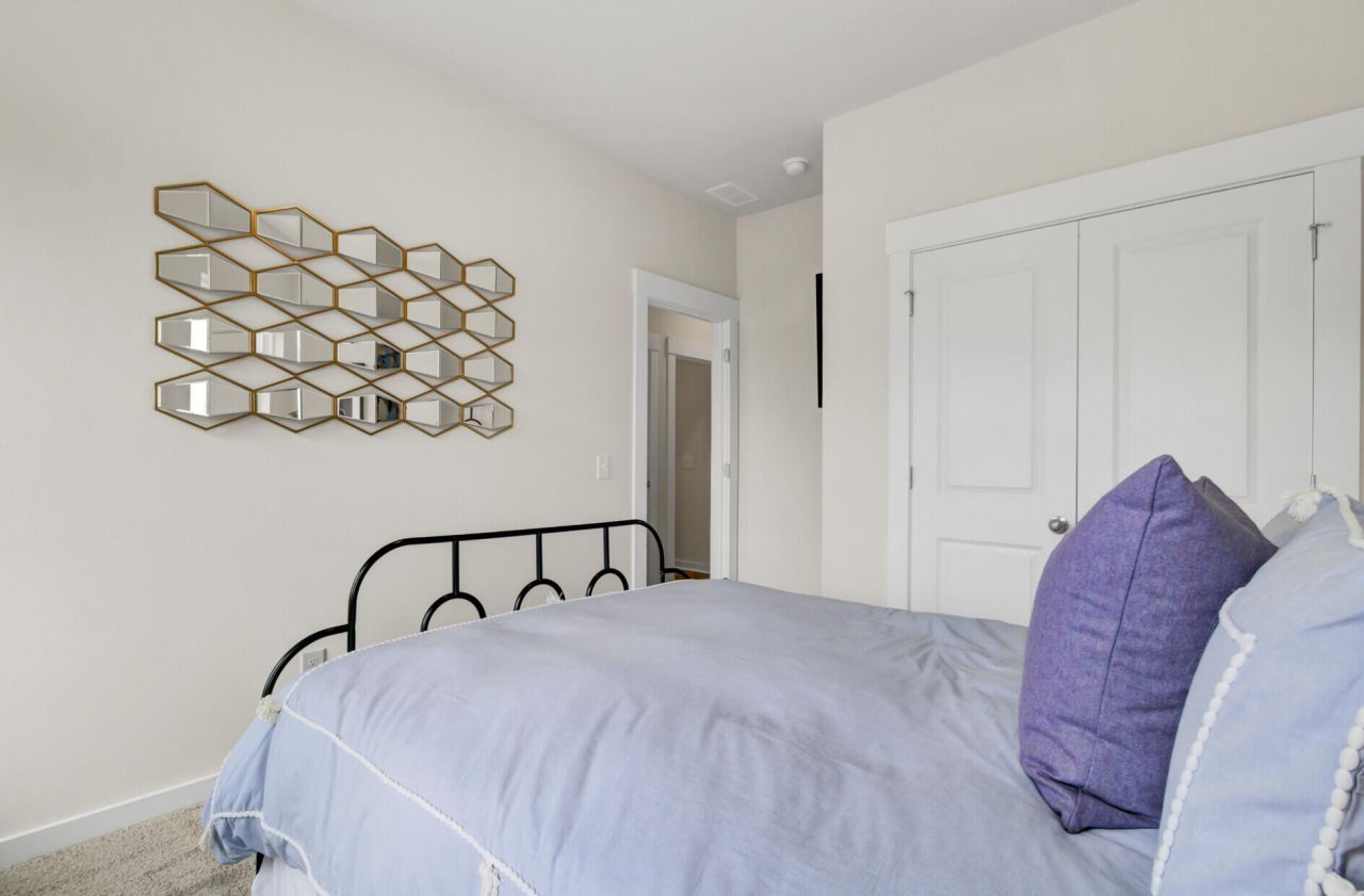 414 Caledon Court Photo 29