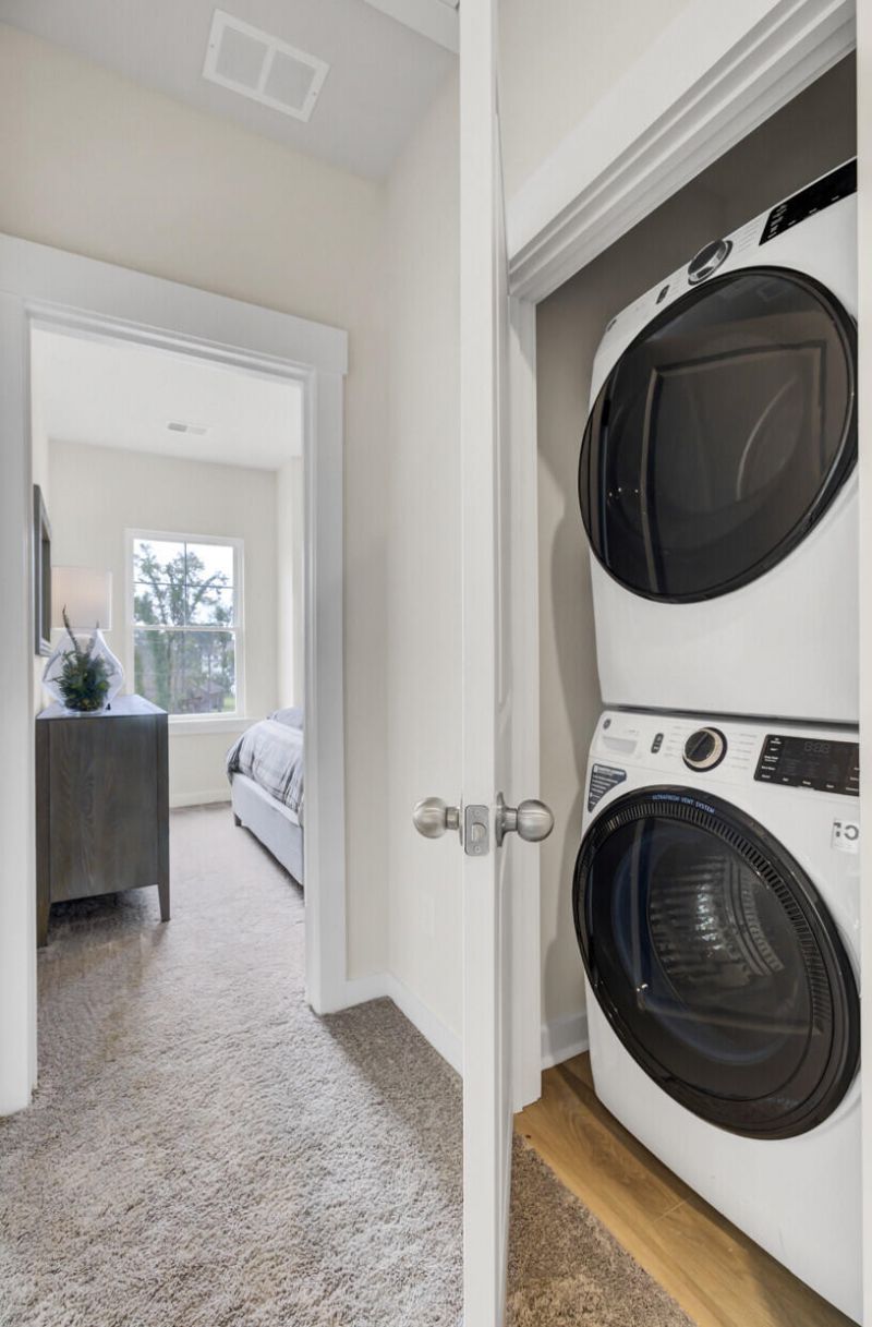 414 Caledon Court Photo 33