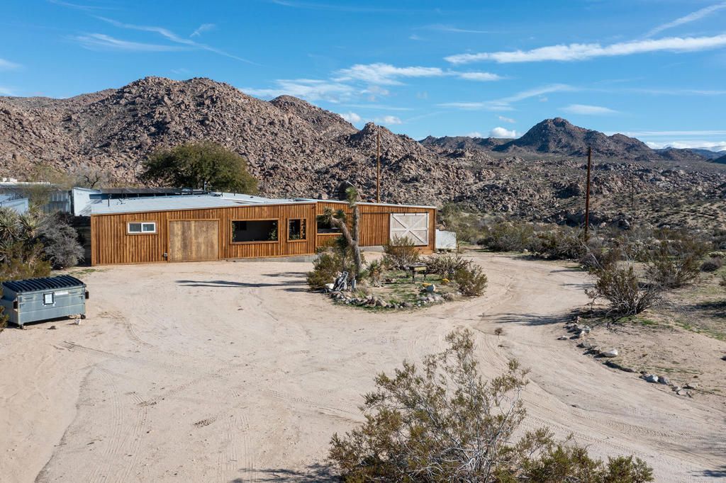 7201 Alturas Drive, Joshua Tree, CA 92252 Main Photo
