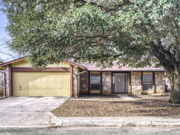 9714 Bay View Dr, San Antonio, TX 78239