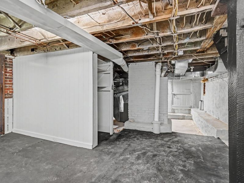 513 S Poplar Street , Bucyrus, OH 44820 Photo 28