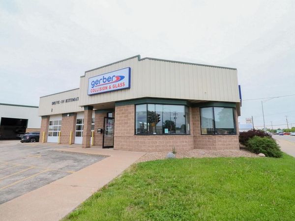 530 Lang DRIVE, La Crosse, WI 54603