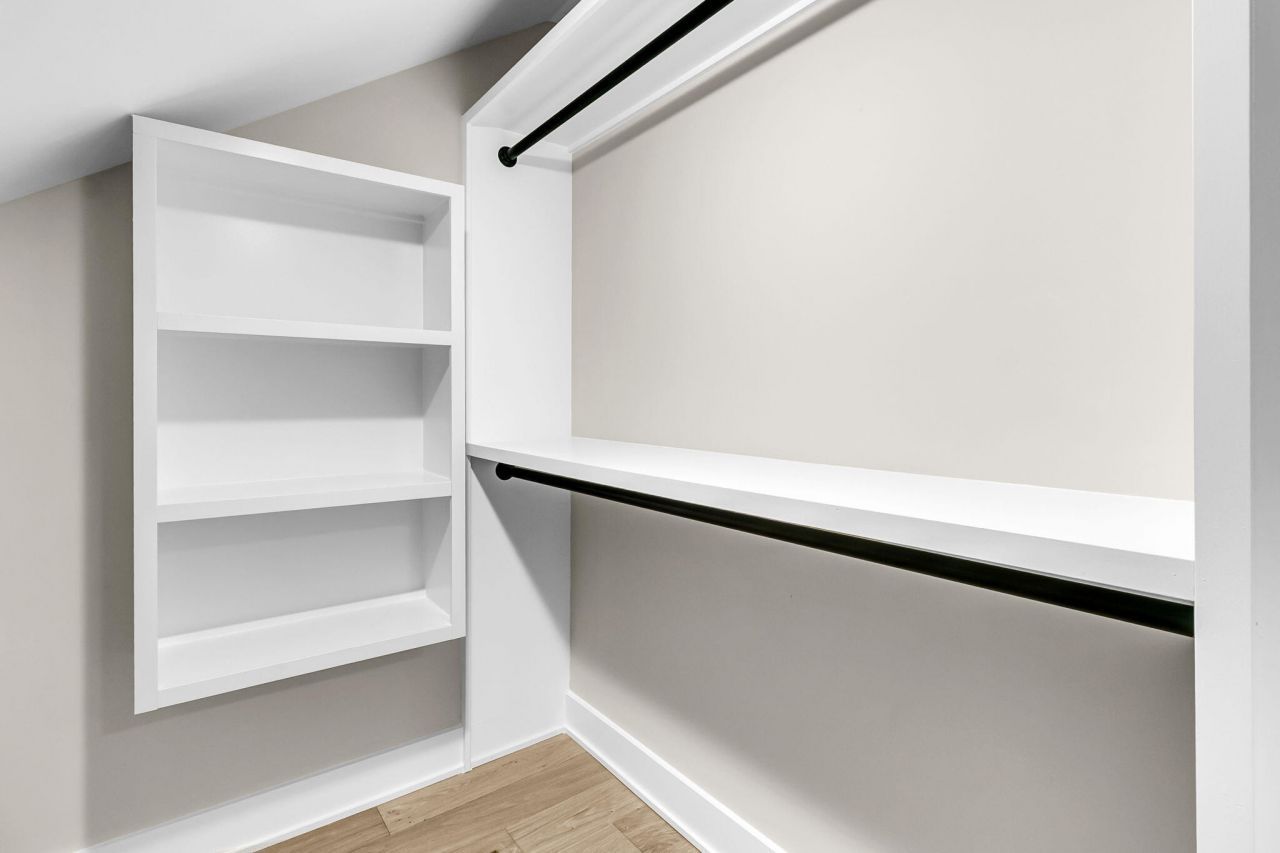 1919 Chestnut Oak Lane Photo 31