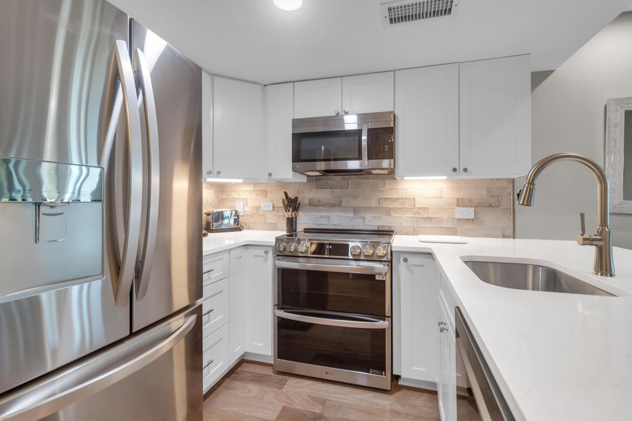 2943 Atrium Villa Drive Photo 11