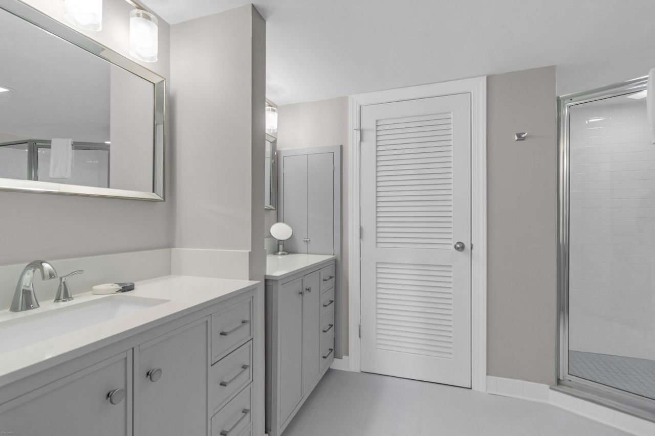 2943 Atrium Villa Drive Photo 21