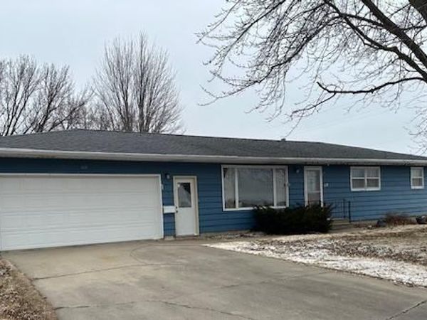 519 E Hollett Street, Tracy, MN 56175