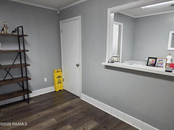 6042 Hwy 182 , Opelousas, LA 70570