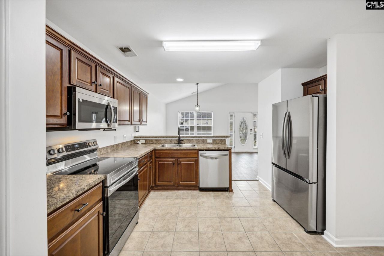 86 Deertrot Court Photo 12