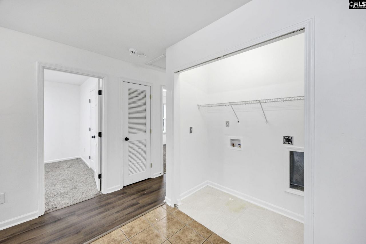 86 Deertrot Court Photo 13