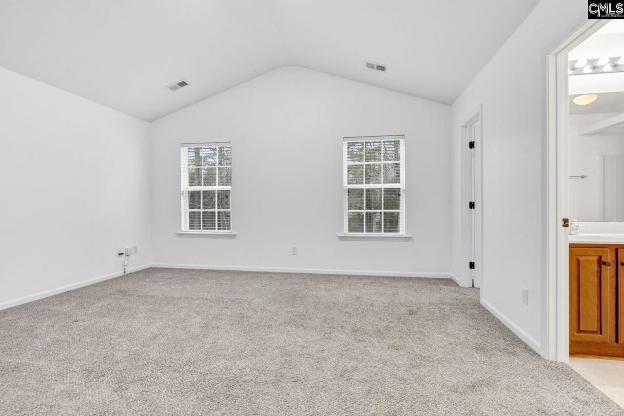 86 Deertrot Court Photo 14