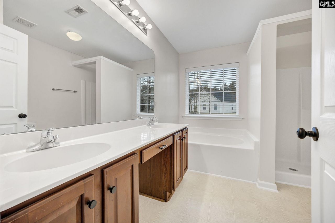 86 Deertrot Court Photo 17