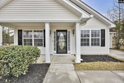 86 Deertrot Court photo 4